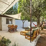 Apartment Valkane Private Garden