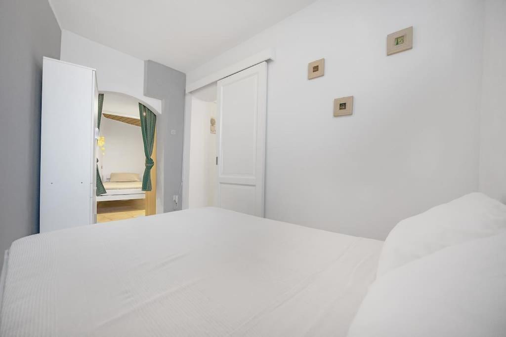 Apartma Valkane Private Garden Pula
