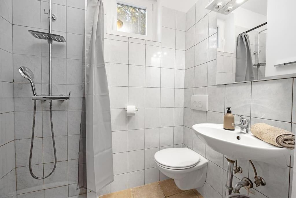 Apartma Valkane Private Garden